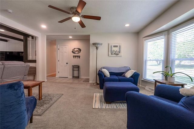 3916 S Grant Avenue, Independence, MO 64055