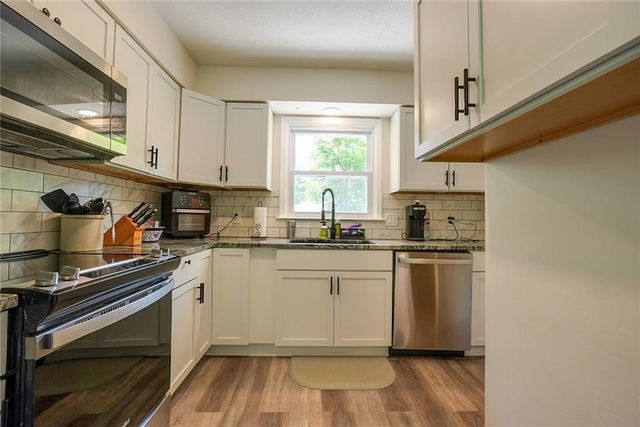 3916 S Grant Avenue, Independence, MO 64055