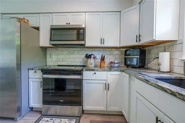 3916 S Grant Avenue, Independence, MO 64055