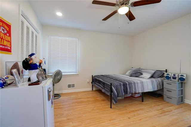 3916 S Grant Avenue, Independence, MO 64055