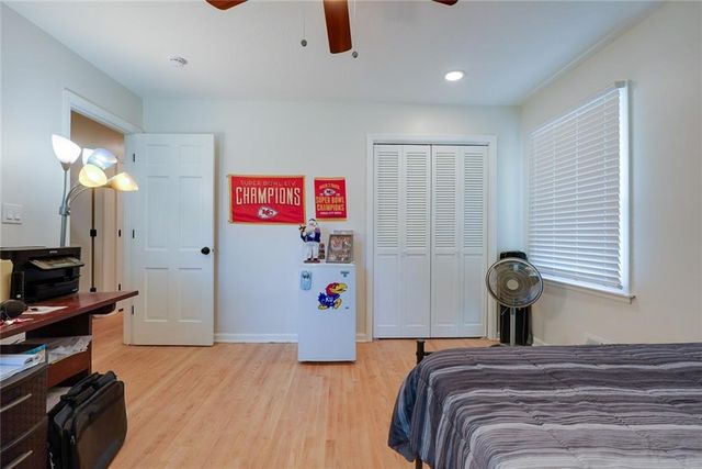 3916 S Grant Avenue, Independence, MO 64055