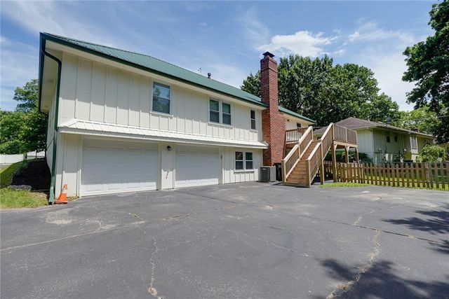 3916 S Grant Avenue, Independence, MO 64055