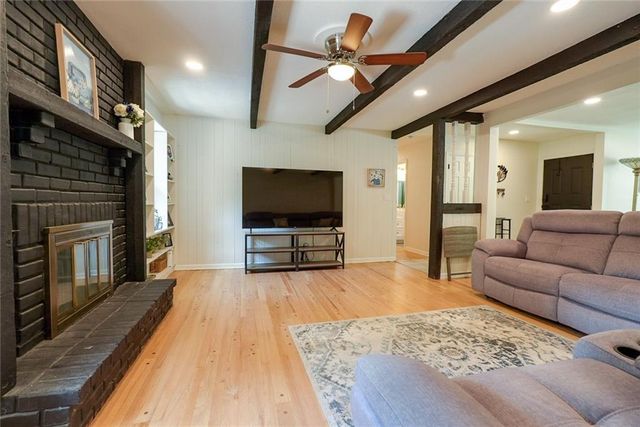 3916 S Grant Avenue, Independence, MO 64055