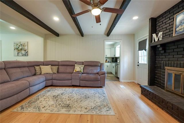 3916 S Grant Avenue, Independence, MO 64055