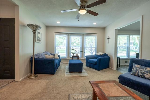 3916 S Grant Avenue, Independence, MO 64055
