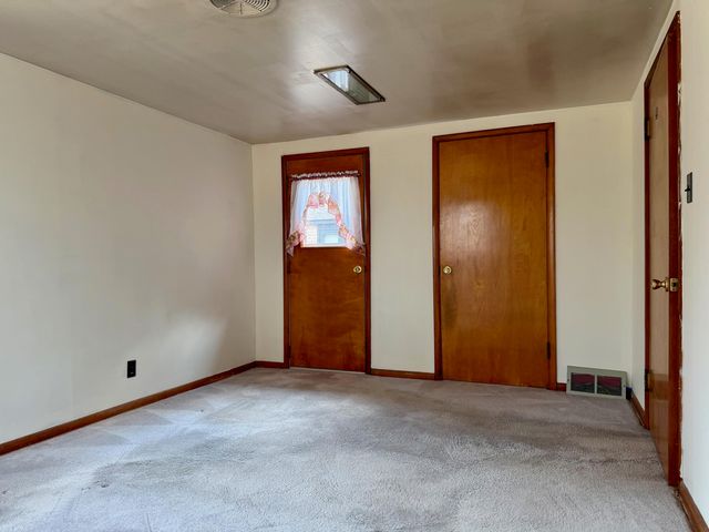 4740 E 100 N, Knox, IN 46534