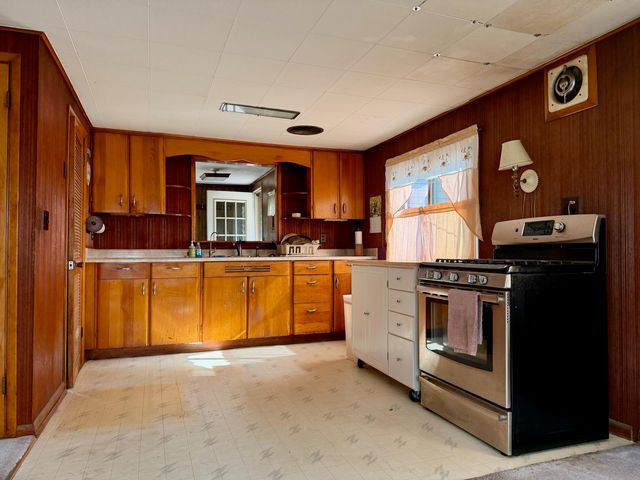 4740 E 100 N, Knox, IN 46534