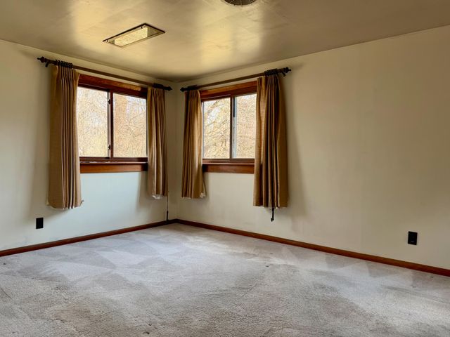 4740 E 100 N, Knox, IN 46534