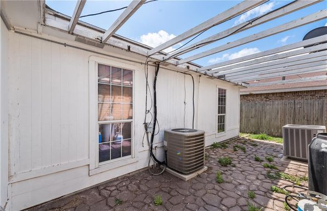 708 N Mexico Street, Alton, TX 78573