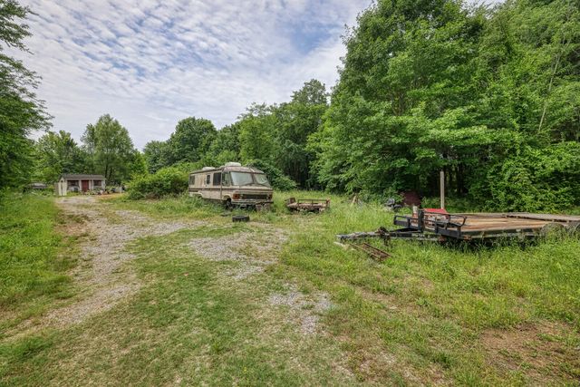 1901 Central Valley Rd, Murfreesboro, TN 37129