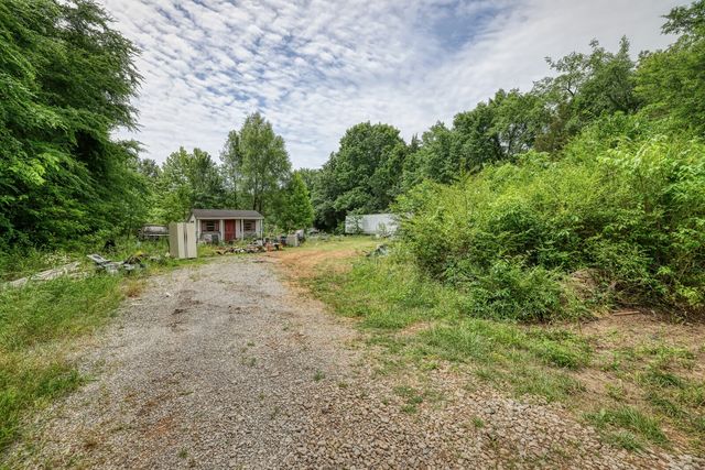 1901 Central Valley Rd, Murfreesboro, TN 37129