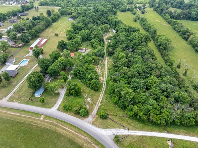 1901 Central Valley Rd, Murfreesboro, TN 37129
