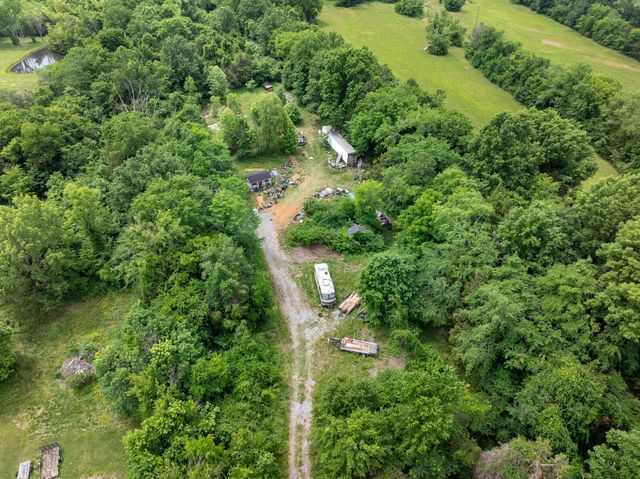 1901 Central Valley Rd, Murfreesboro, TN 37129