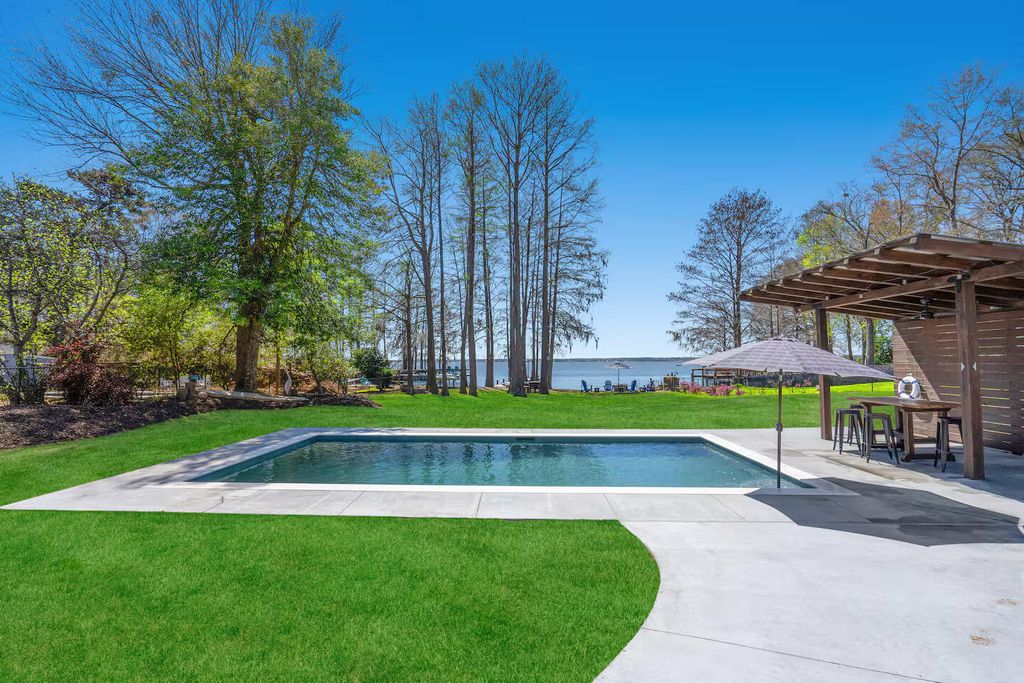 1129 Duboise Drive, Summerton, SC 29148