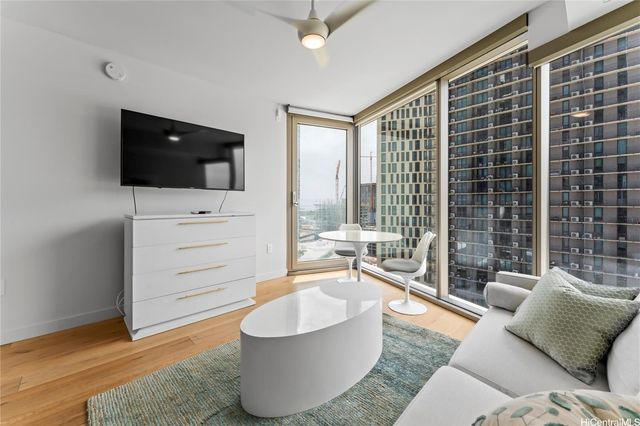 1001 Queen Street 1407, Honolulu, HI 96814