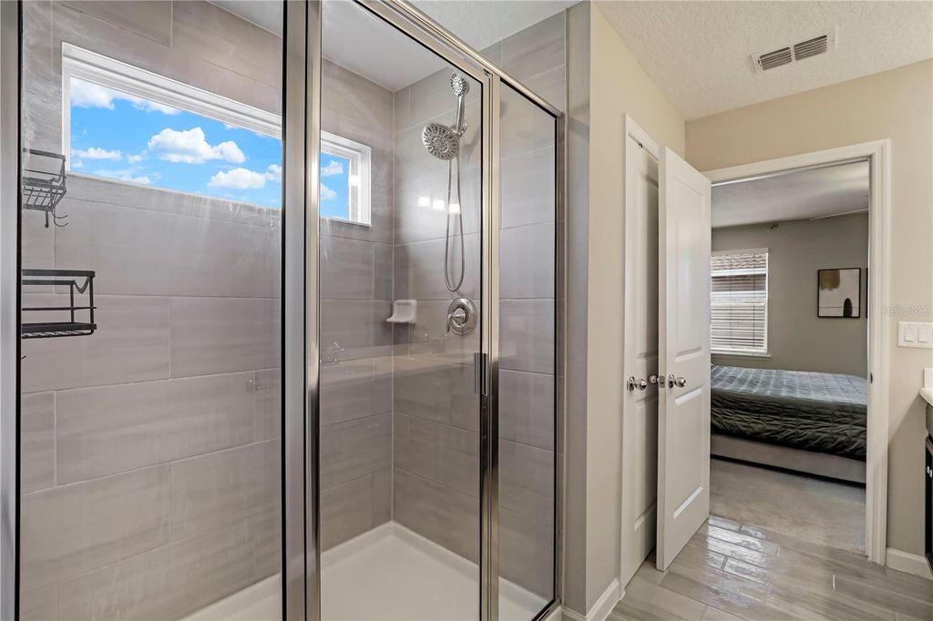 Image 30 of property listing at 519 TYNES BOULEVARD, Middleburg, FL 32068