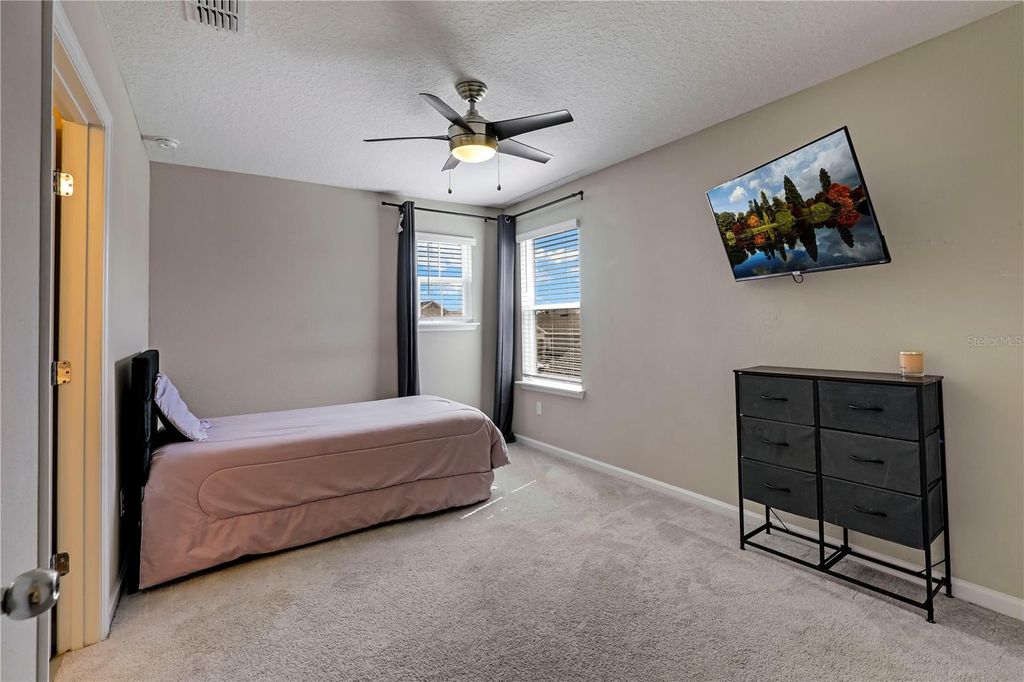 Image 38 of property listing at 519 TYNES BOULEVARD, Middleburg, FL 32068