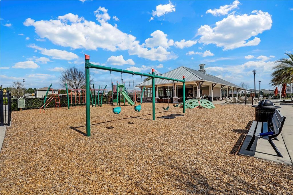 Image 53 of property listing at 519 TYNES BOULEVARD, Middleburg, FL 32068