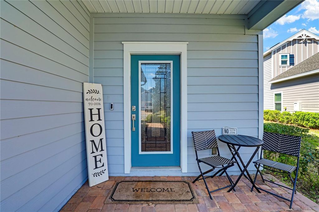 Image 8 of property listing at 519 TYNES BOULEVARD, Middleburg, FL 32068