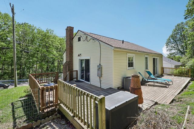 1733 Amsterdam Road, Fort Wright, KY 41011