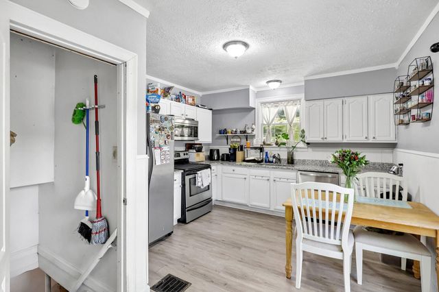1733 Amsterdam Road, Fort Wright, KY 41011