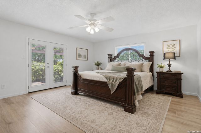 5220 E FM 1518 N, St Hedwig, TX 78152