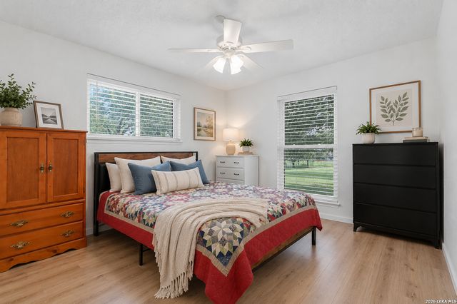 5220 E FM 1518 N, St Hedwig, TX 78152