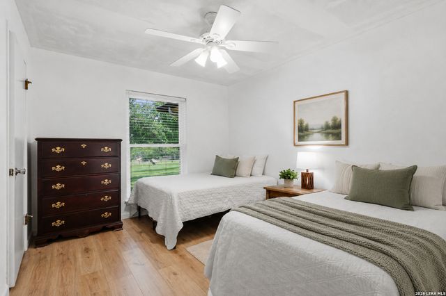 5220 E FM 1518 N, St Hedwig, TX 78152