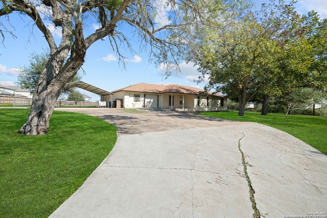 5220 E FM 1518 N, St Hedwig, TX 78152