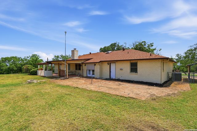 5220 E FM 1518 N, St Hedwig, TX 78152