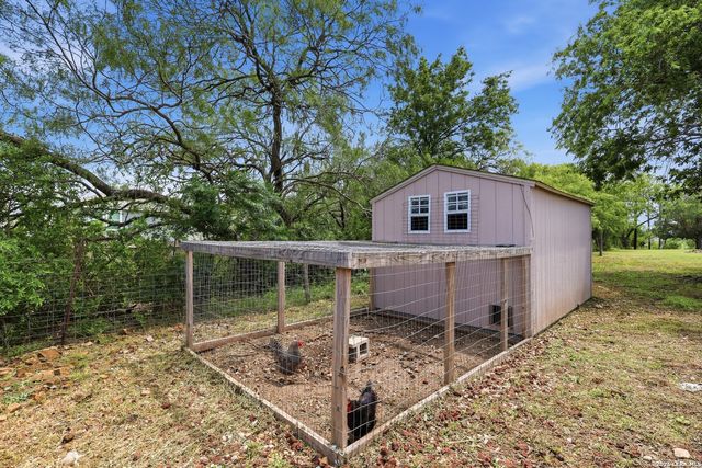 5220 E FM 1518 N, St Hedwig, TX 78152