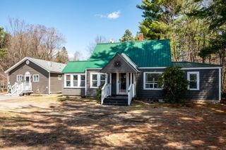 69 Chestnut Hill Road, Rochester, NH 03867