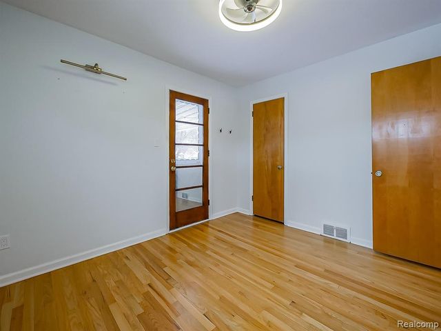 203 Pare Street, Clawson, MI 48017