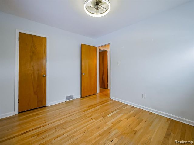 203 Pare Street, Clawson, MI 48017