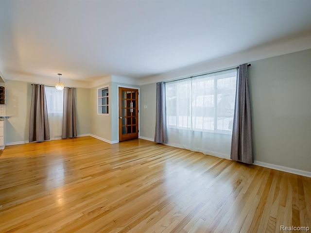 203 Pare Street, Clawson, MI 48017