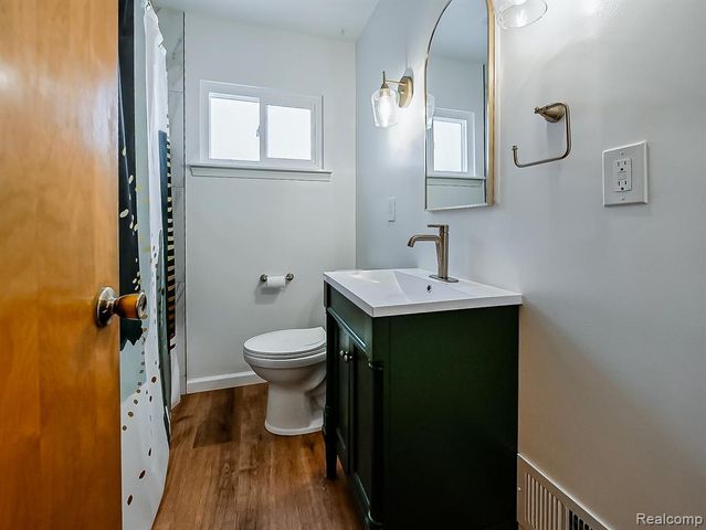 203 Pare Street, Clawson, MI 48017