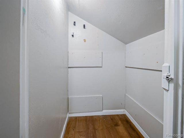 203 Pare Street, Clawson, MI 48017