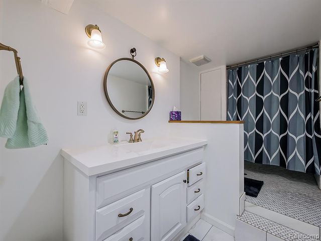 203 Pare Street, Clawson, MI 48017