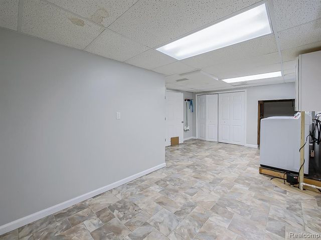 203 Pare Street, Clawson, MI 48017