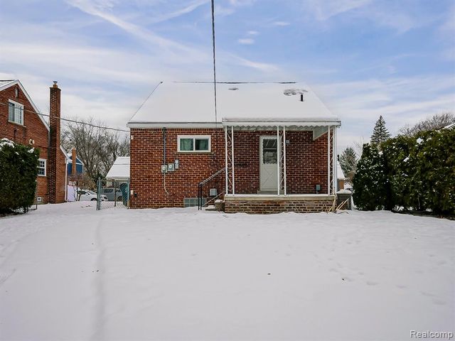 203 Pare Street, Clawson, MI 48017