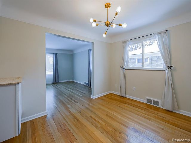 203 Pare Street, Clawson, MI 48017