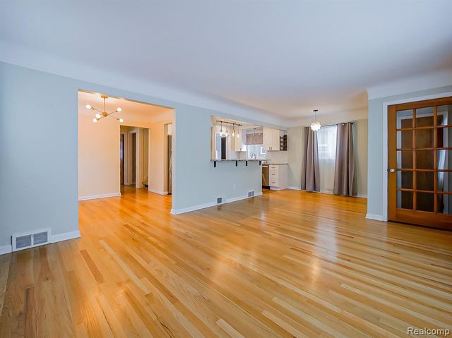 203 Pare Street, Clawson, MI 48017