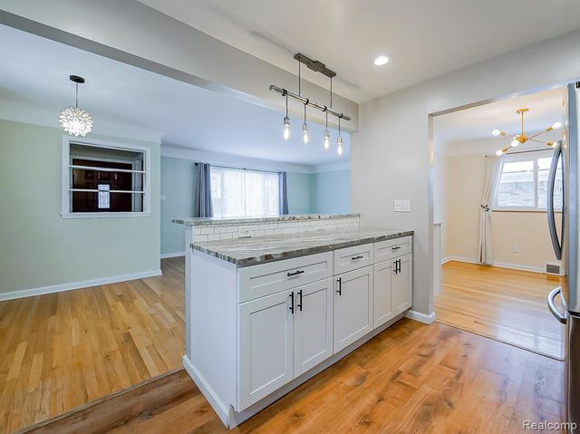 203 Pare Street, Clawson, MI 48017