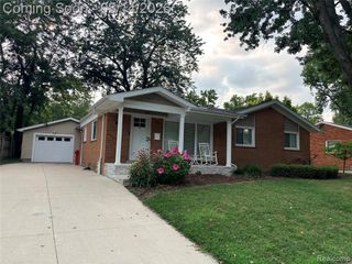 1341 Catalpa Drive, Rochester, MI 48307