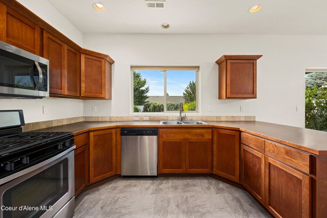 1543 N Chetco DR, Post Falls, ID 83854