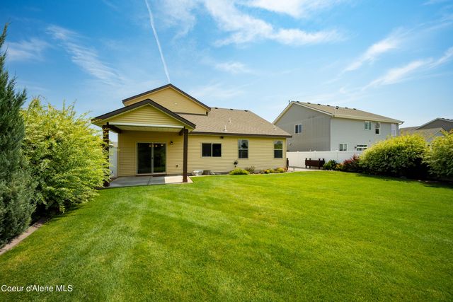 1543 N Chetco DR, Post Falls, ID 83854