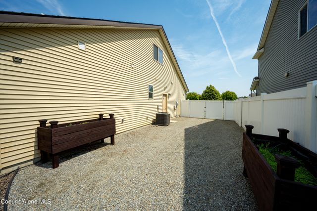 1543 N Chetco DR, Post Falls, ID 83854