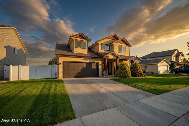 1543 N Chetco DR, Post Falls, ID 83854