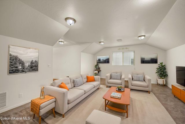 1543 N Chetco DR, Post Falls, ID 83854