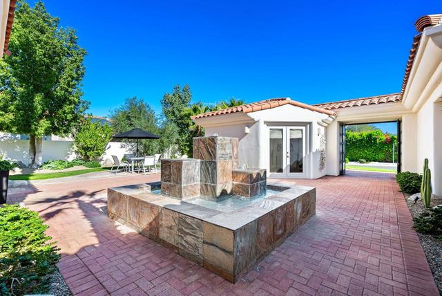 196 Loch Lomond Road, Rancho Mirage, CA 92270